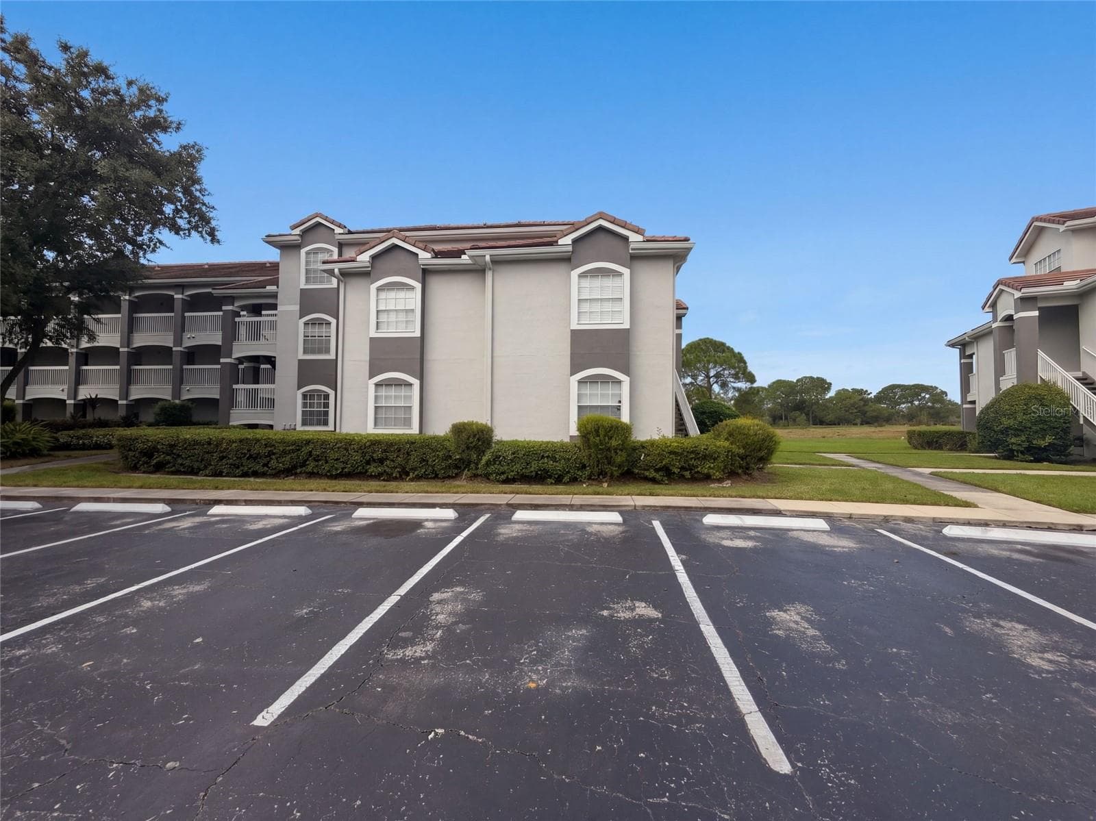13838 FAIRWAY ISLAND DR #1411