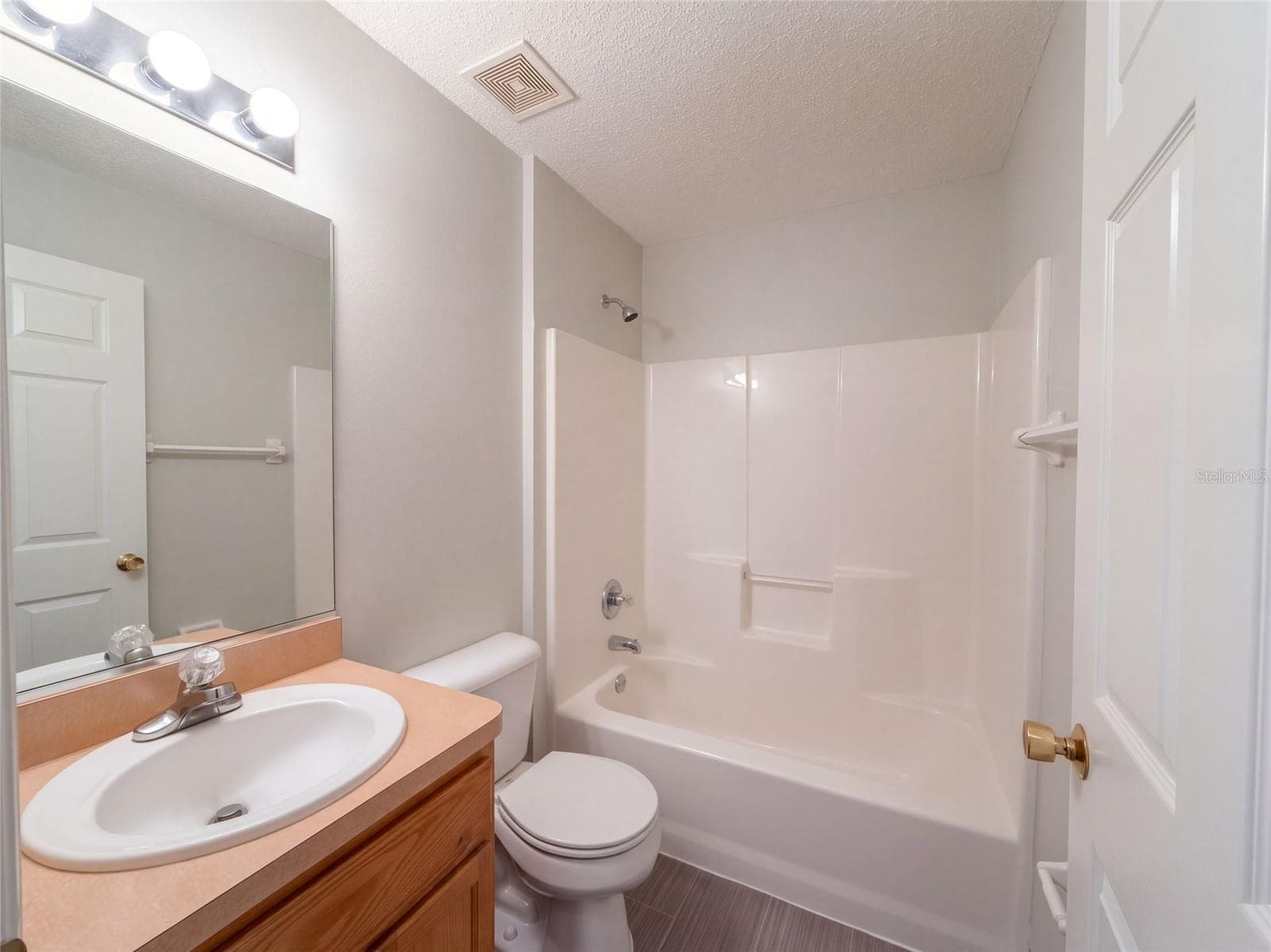 Single Family Residence at 18 ROLLAND LN, PALM COAST, photo 20 of 28