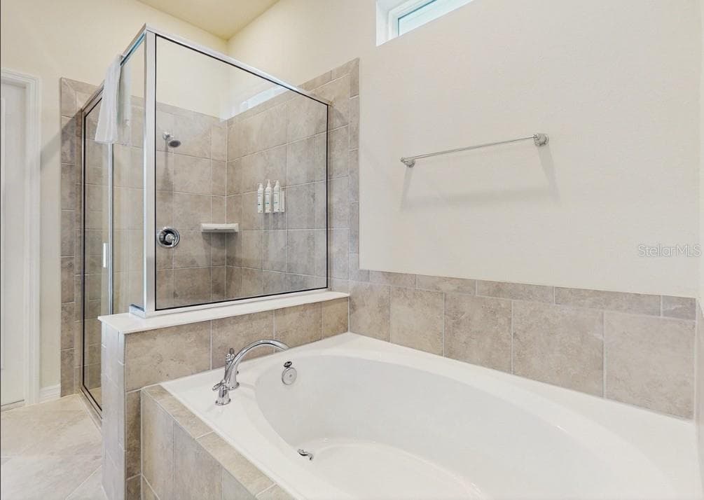 Single Family Residence at 15878 CAPE CORAL LOOP, CLERMONT, photo 14 of 26