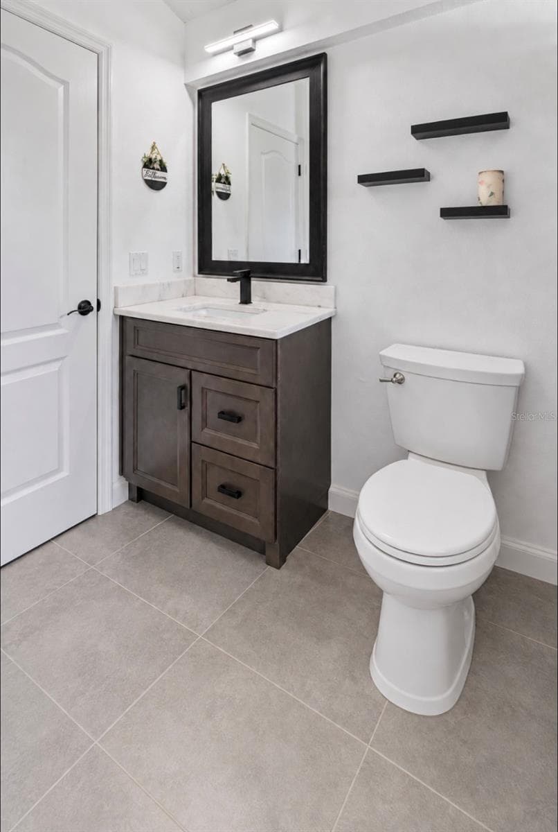 2nd bathroom - 11309 LAPWING RD, WEEKI WACHEE