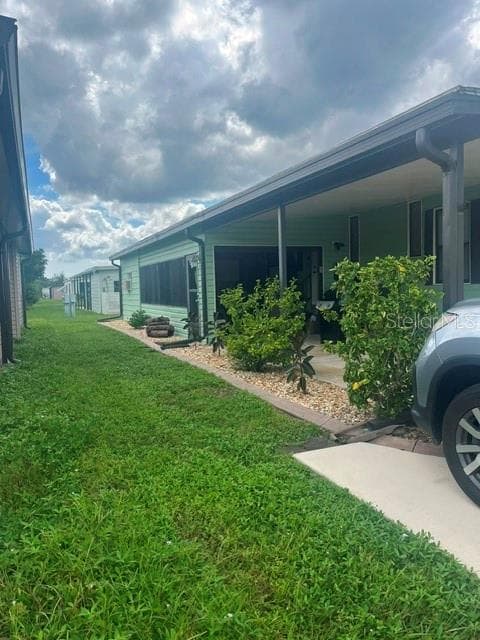 Manufactured Home at 312 MARINER DR, NORTH PORT, photo 4 of 30