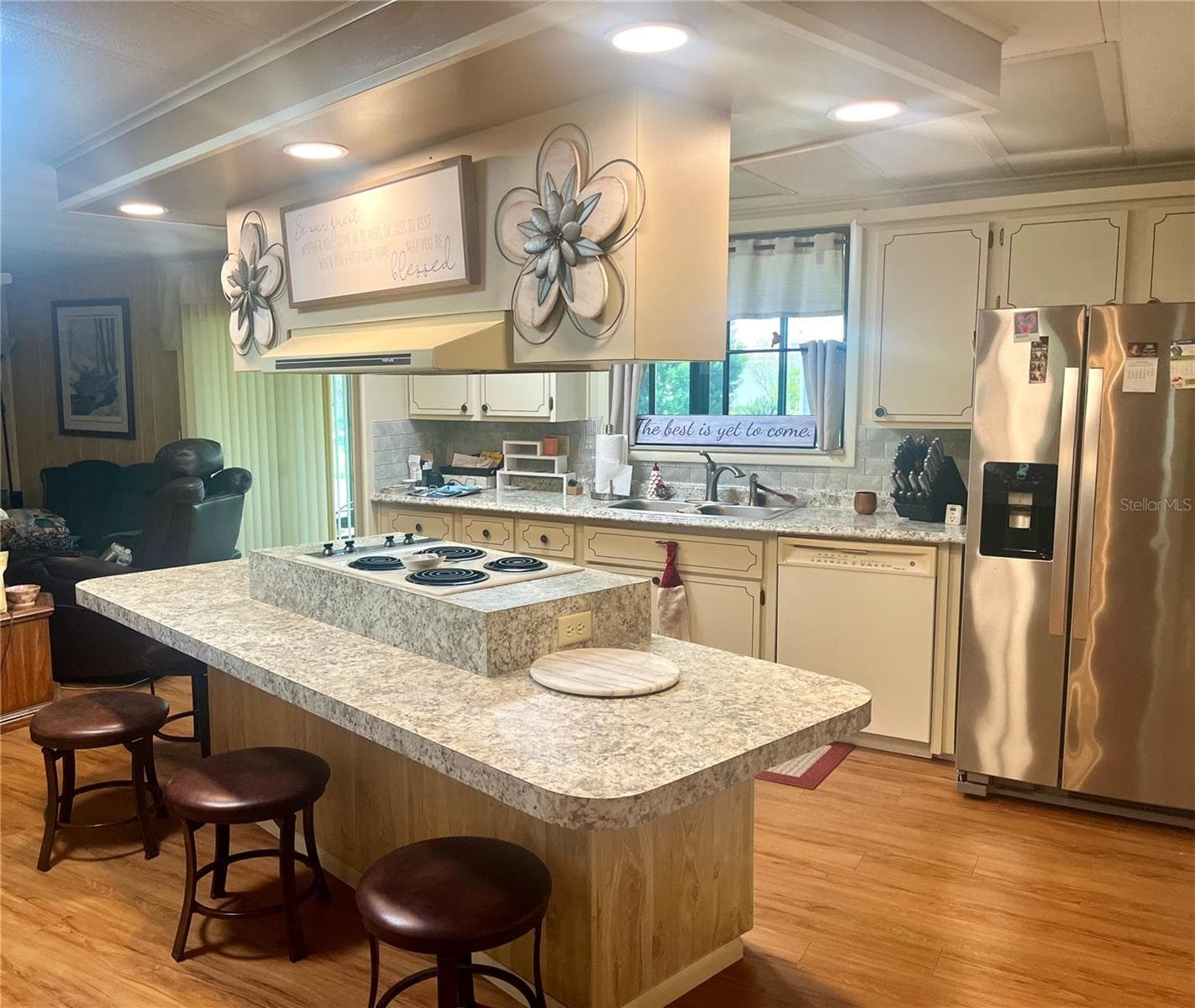 Manufactured Home at 312 MARINER DR, NORTH PORT, photo 9 of 30
