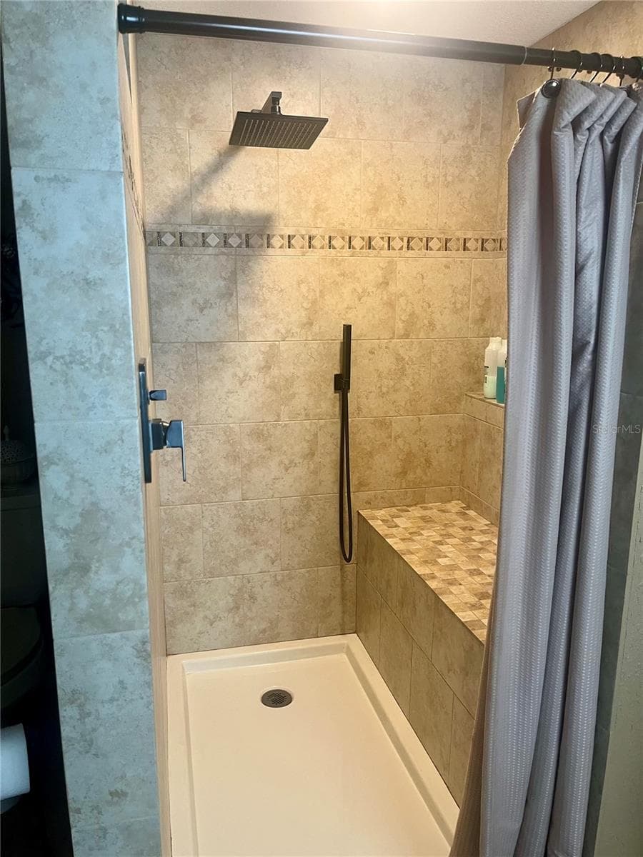 Manufactured Home at 312 MARINER DR, NORTH PORT, photo 14 of 30