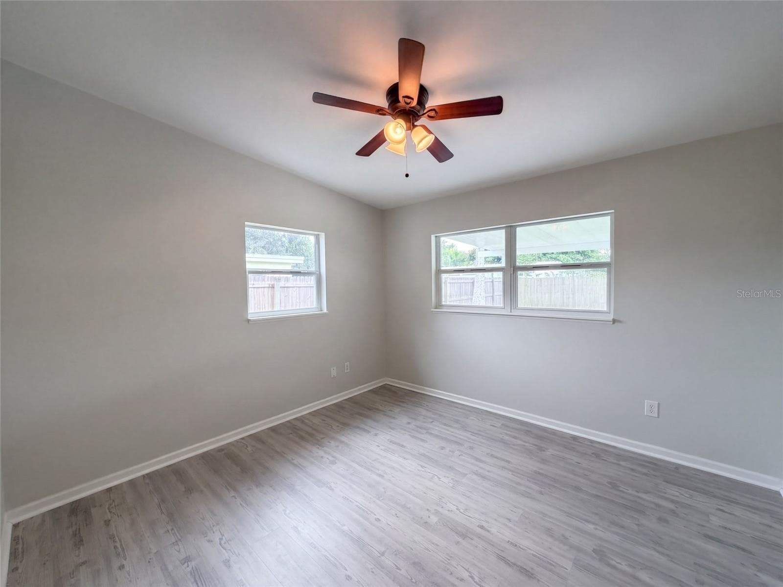 Single Family Residence at 1371 JEFFORDS ST, CLEARWATER, photo 4 of 23