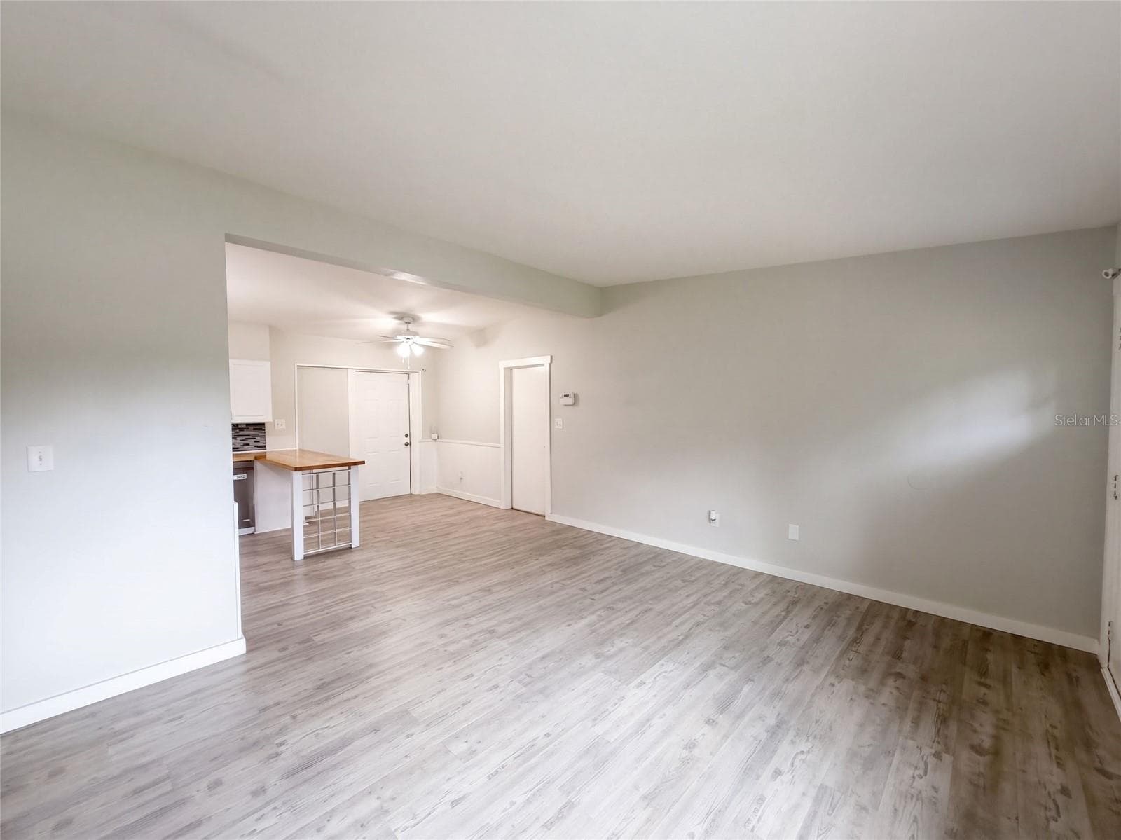 Single Family Residence at 1371 JEFFORDS ST, CLEARWATER, photo 7 of 23