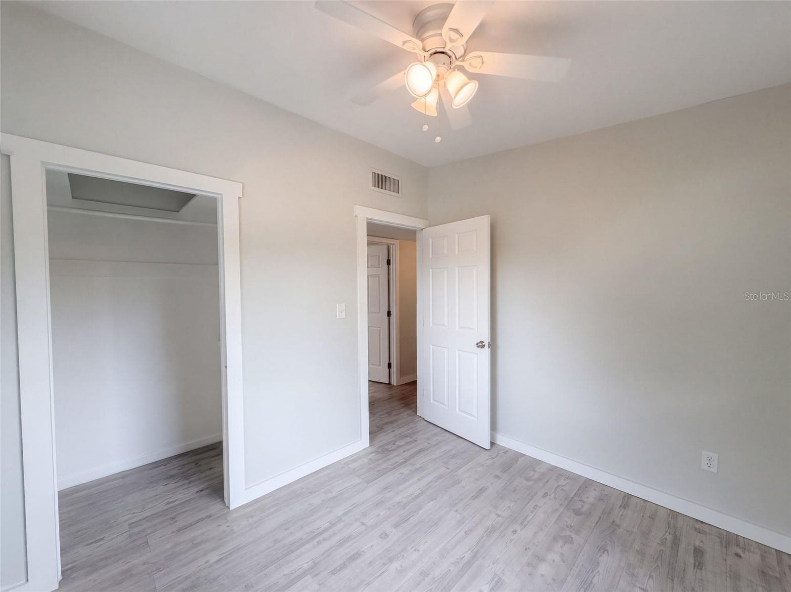 Single Family Residence at 1371 JEFFORDS ST, CLEARWATER, photo 15 of 23
