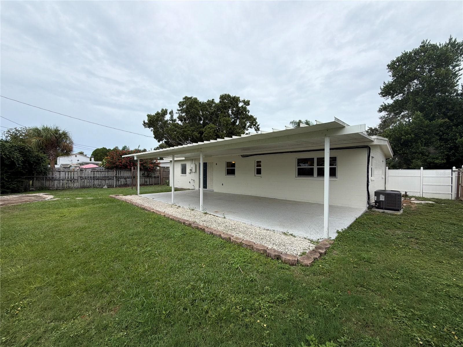Single Family Residence at 1371 JEFFORDS ST, CLEARWATER, photo 19 of 23