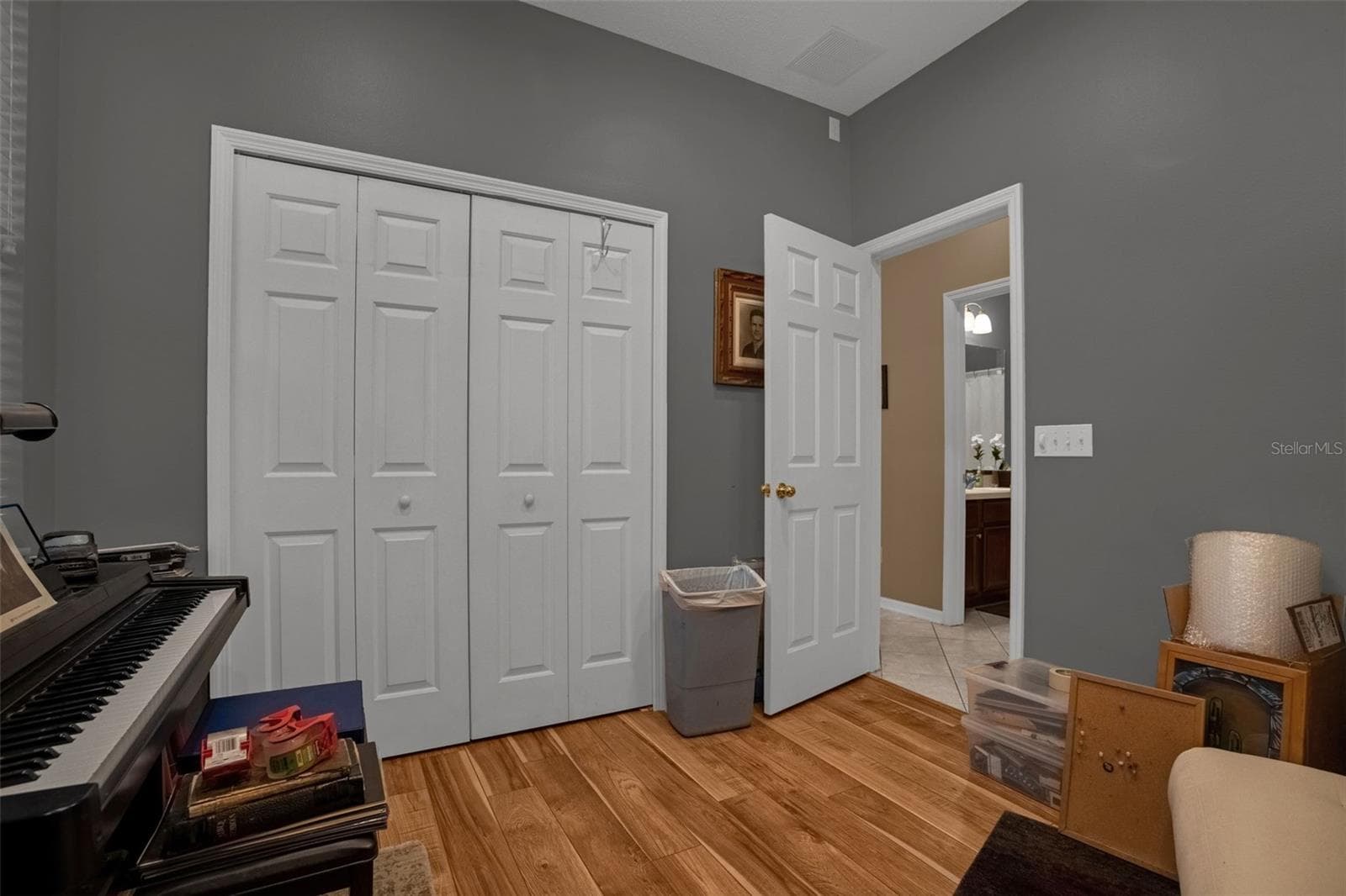 Single Family Residence at 8002 SAINT ANDREWS WAY, MOUNT DORA, photo 16 of 31