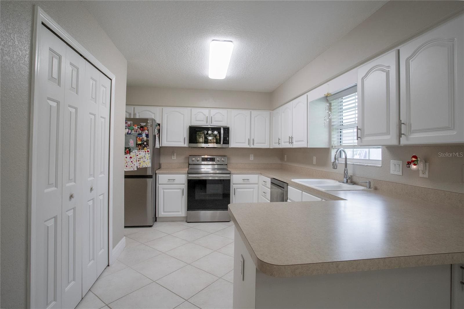 Single Family Residence at 1532 LAKE VILLA DR, TAVARES, photo 28 of 33