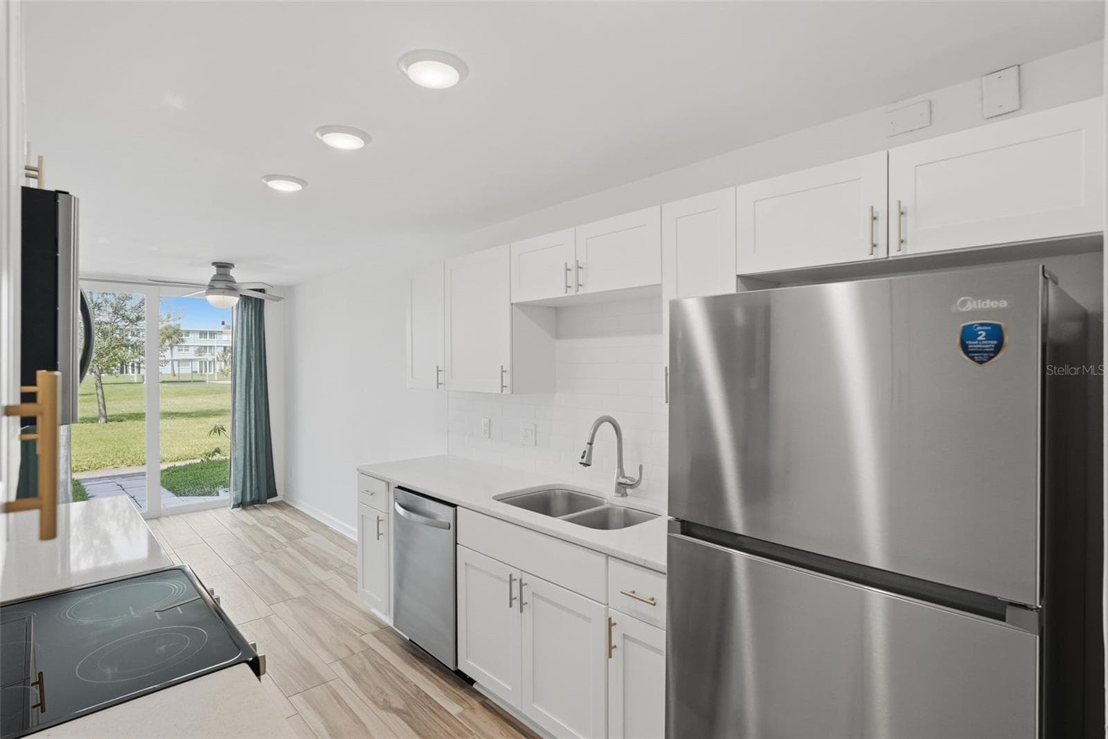 Condominium at 4720 LOCUST ST NE #120, ST PETERSBURG, photo 9 of 25