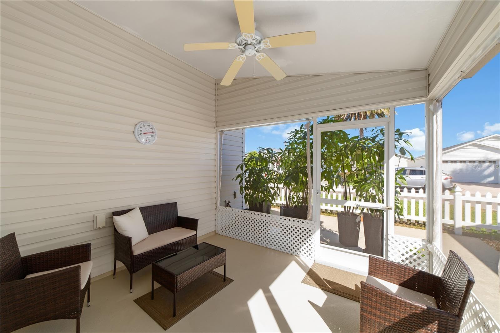 Villa at 2016 PEACEFUL PL, THE VILLAGES, photo 9 of 33