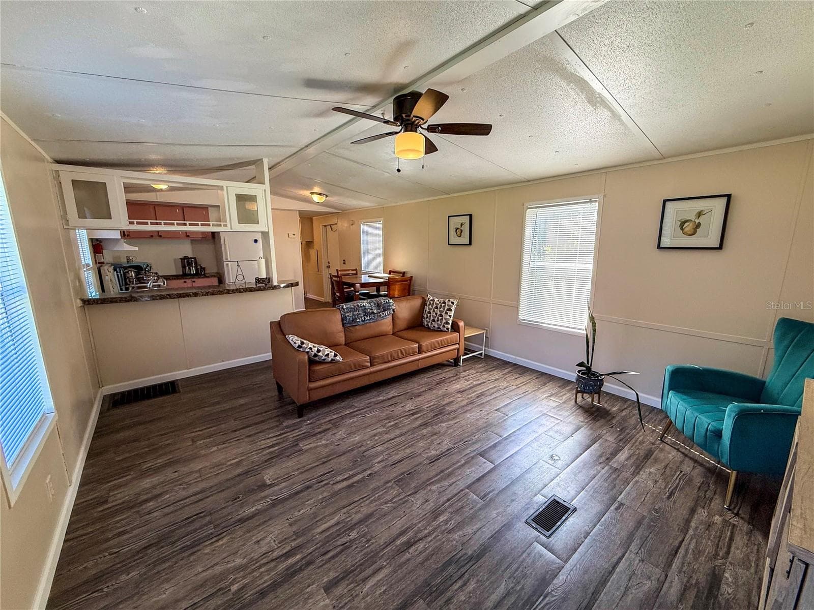 Manufactured Home at 24325 SW 46TH AVE, NEWBERRY, photo 6 of 24