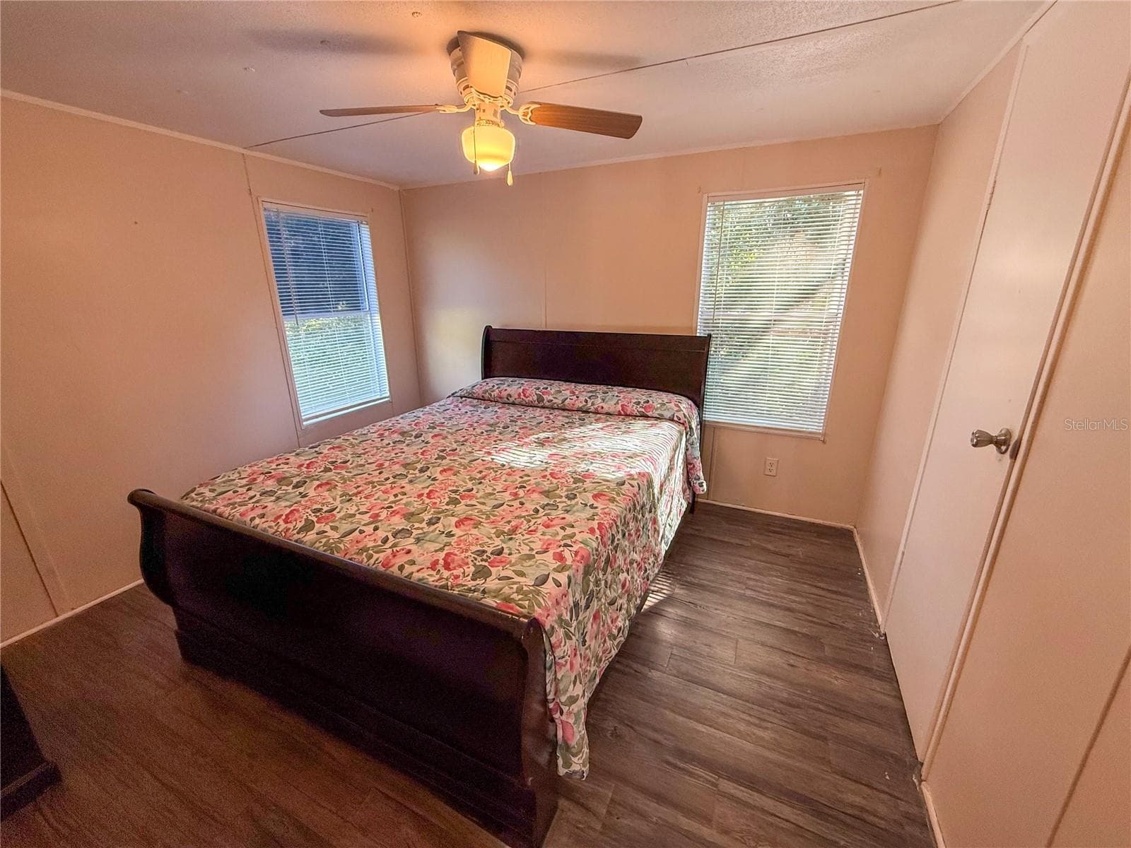 Manufactured Home at 24325 SW 46TH AVE, NEWBERRY, photo 11 of 24