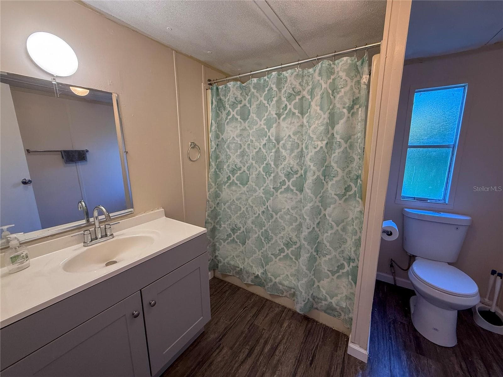 Manufactured Home at 24325 SW 46TH AVE, NEWBERRY, photo 12 of 24