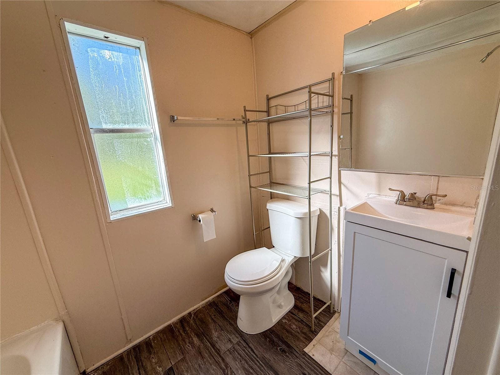 Manufactured Home at 24325 SW 46TH AVE, NEWBERRY, photo 16 of 24