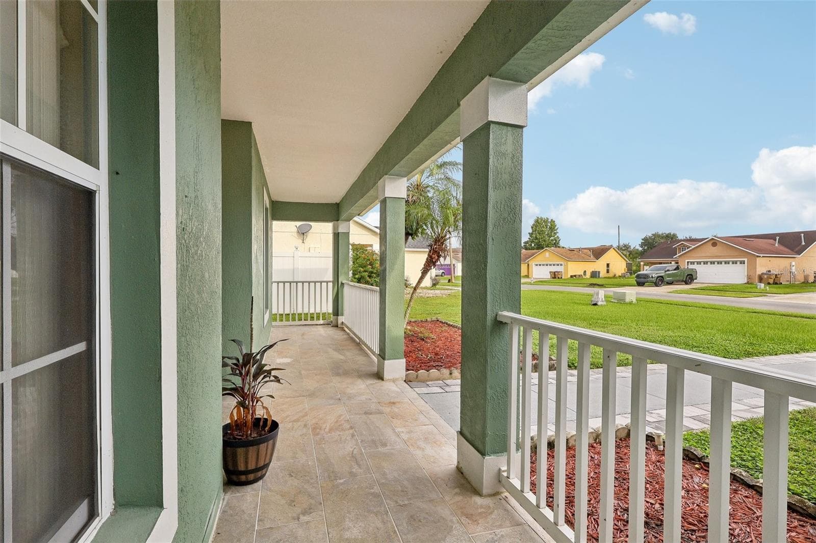 Single Family Residence at 5334 HARMONY PL, KISSIMMEE, photo 7 of 39