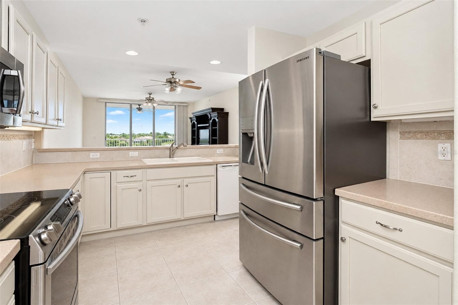 Condominium at 10055 LINKS LN #406, ROTONDA WEST, photo 19 of 100