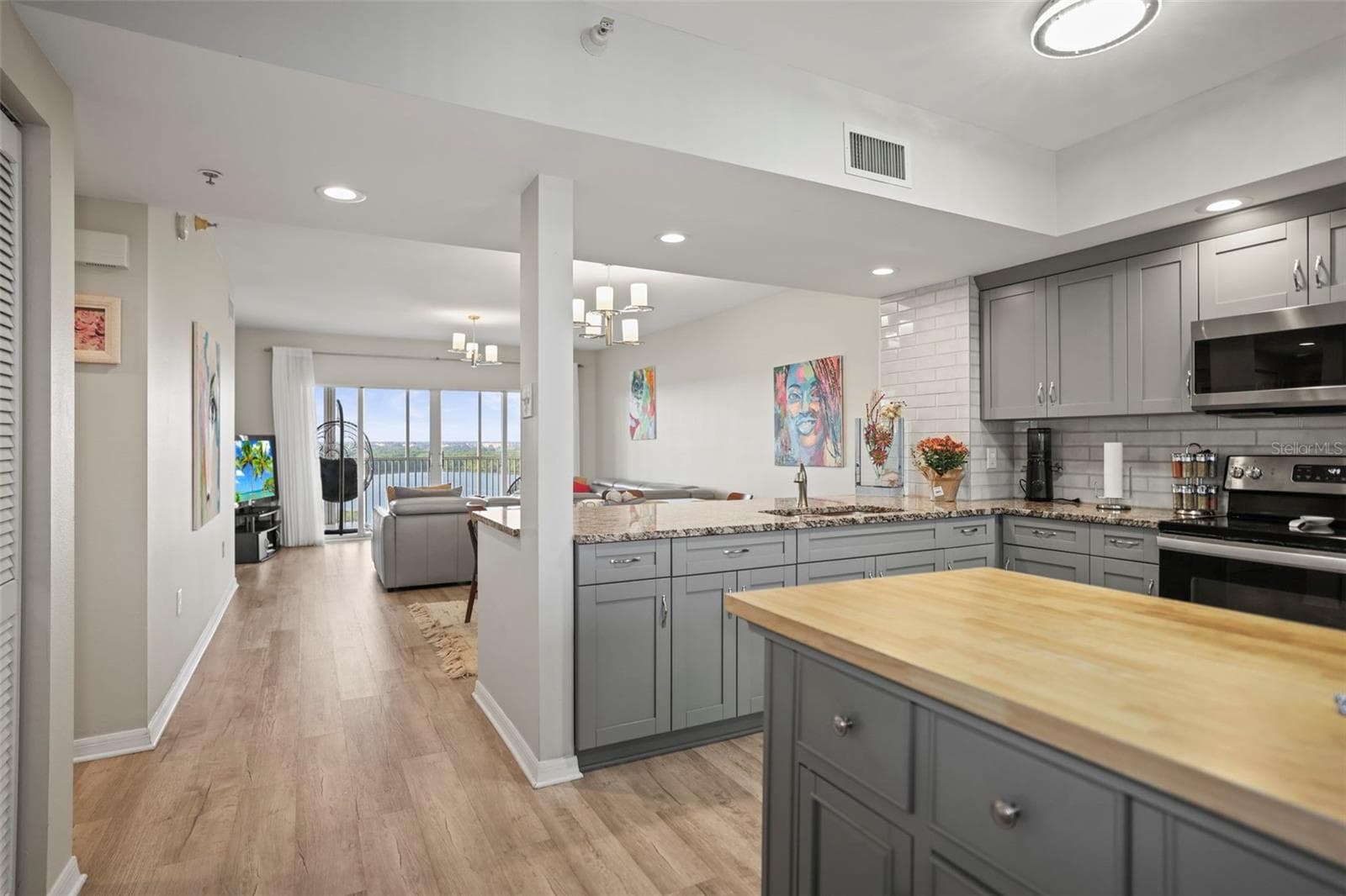 Condominium at 6495 SHORELINE DR #8502, ST PETERSBURG, photo 7 of 66