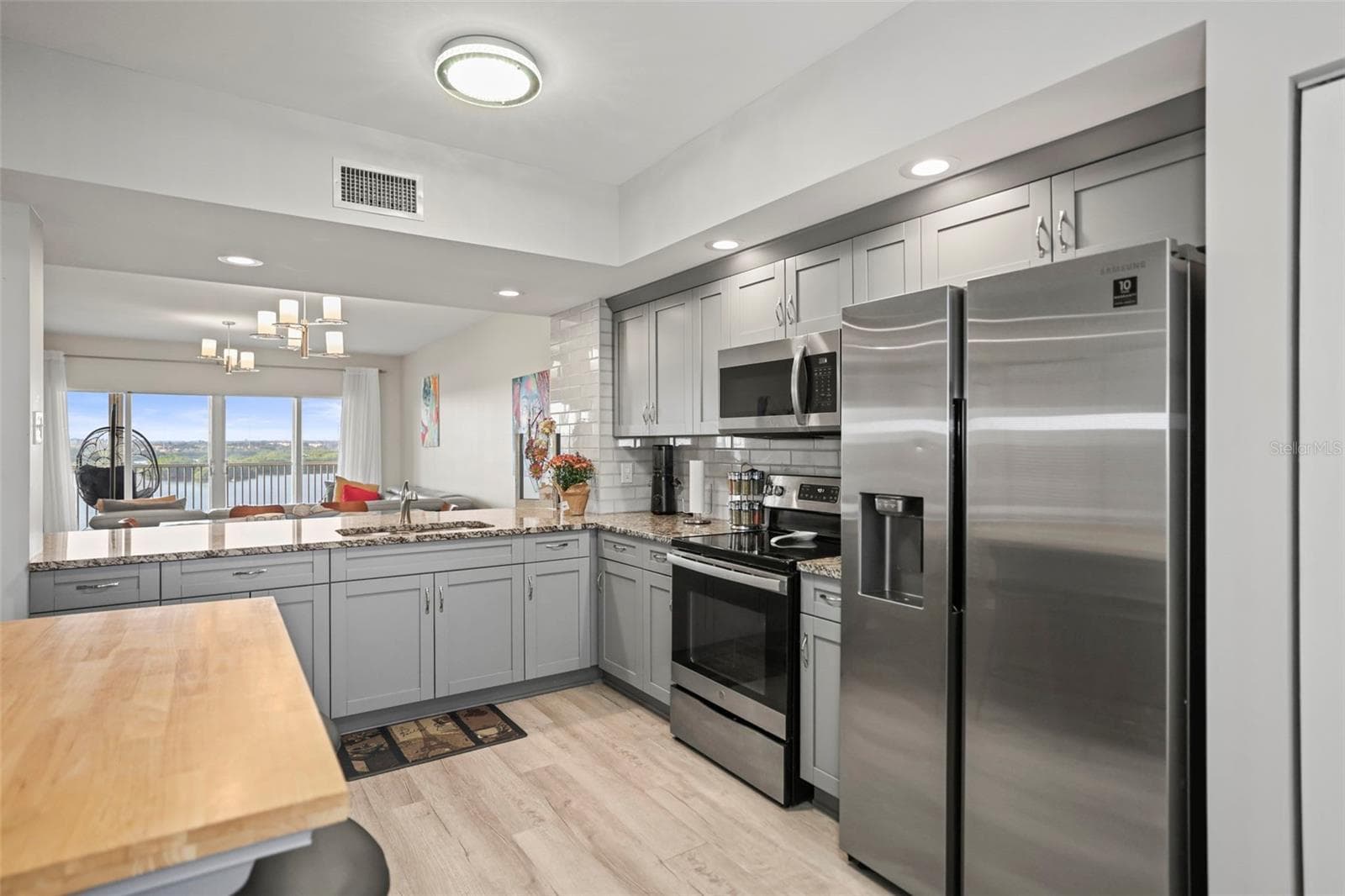 Condominium at 6495 SHORELINE DR #8502, ST PETERSBURG, photo 10 of 66