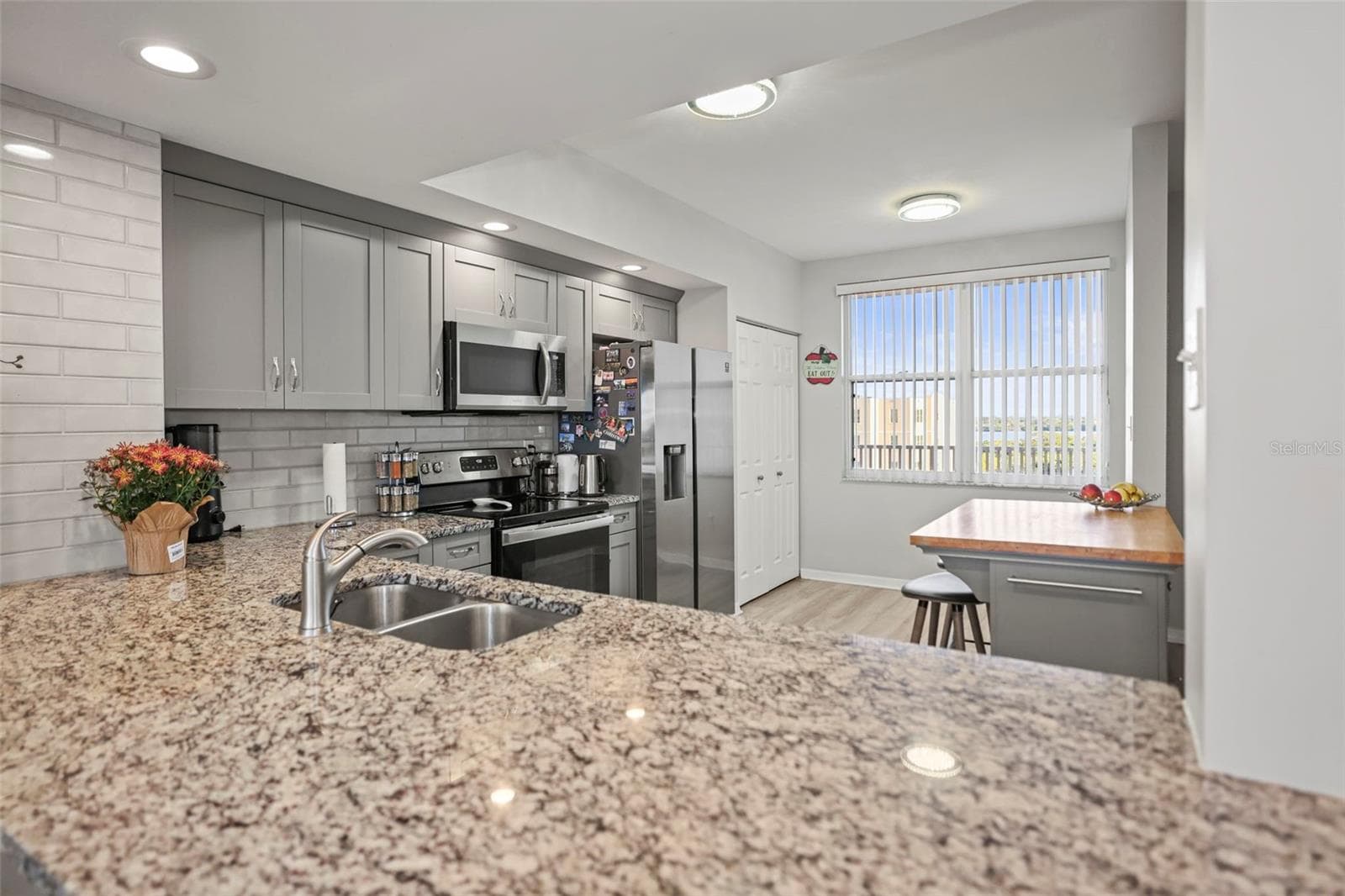 Condominium at 6495 SHORELINE DR #8502, ST PETERSBURG, photo 11 of 66