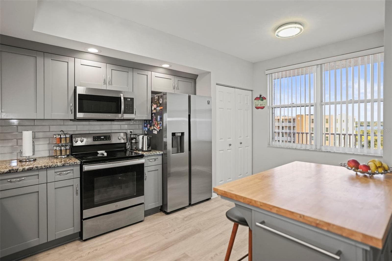 Condominium at 6495 SHORELINE DR #8502, ST PETERSBURG, photo 13 of 66
