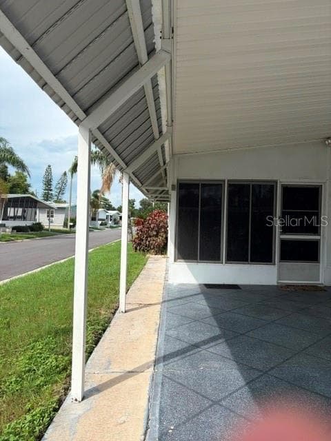 Mobile Home at 10493 PEACEFUL DR, LARGO, photo 5 of 32
