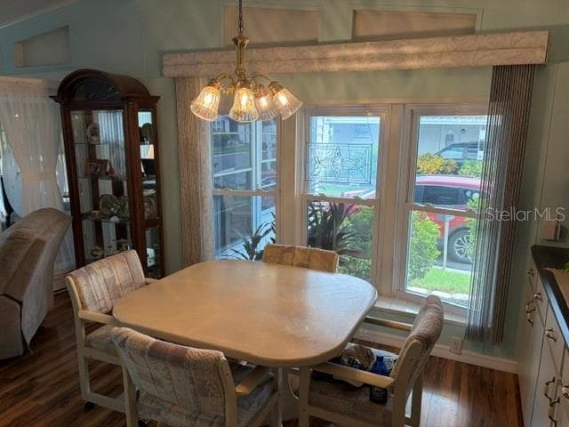 Mobile Home at 10493 PEACEFUL DR, LARGO, photo 9 of 32