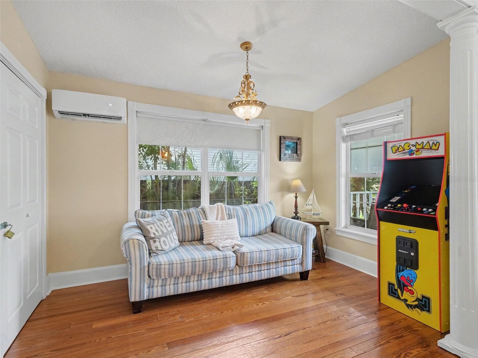 Sitting Area - 1529 1ST AVE W, BRADENTON
