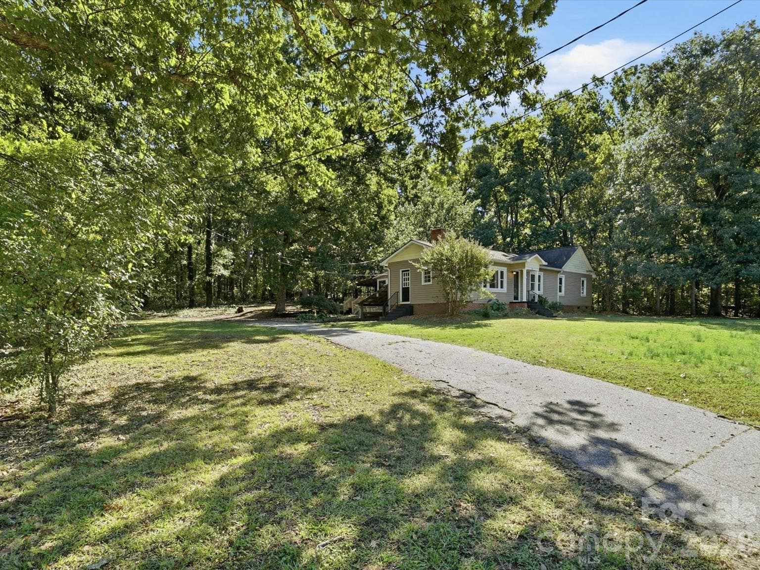 Single Family Residence at 190 Forsaken Drive, China Grove, photo 4 of 48