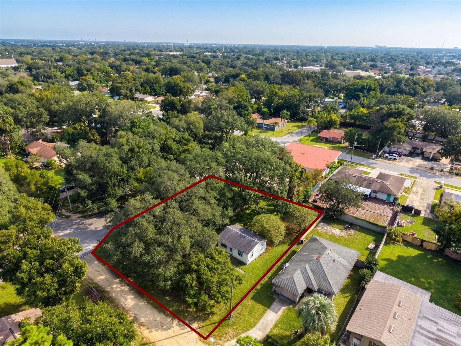 Single Family Residence at 819 KIRK ST, ORLANDO, photo 5 of 12