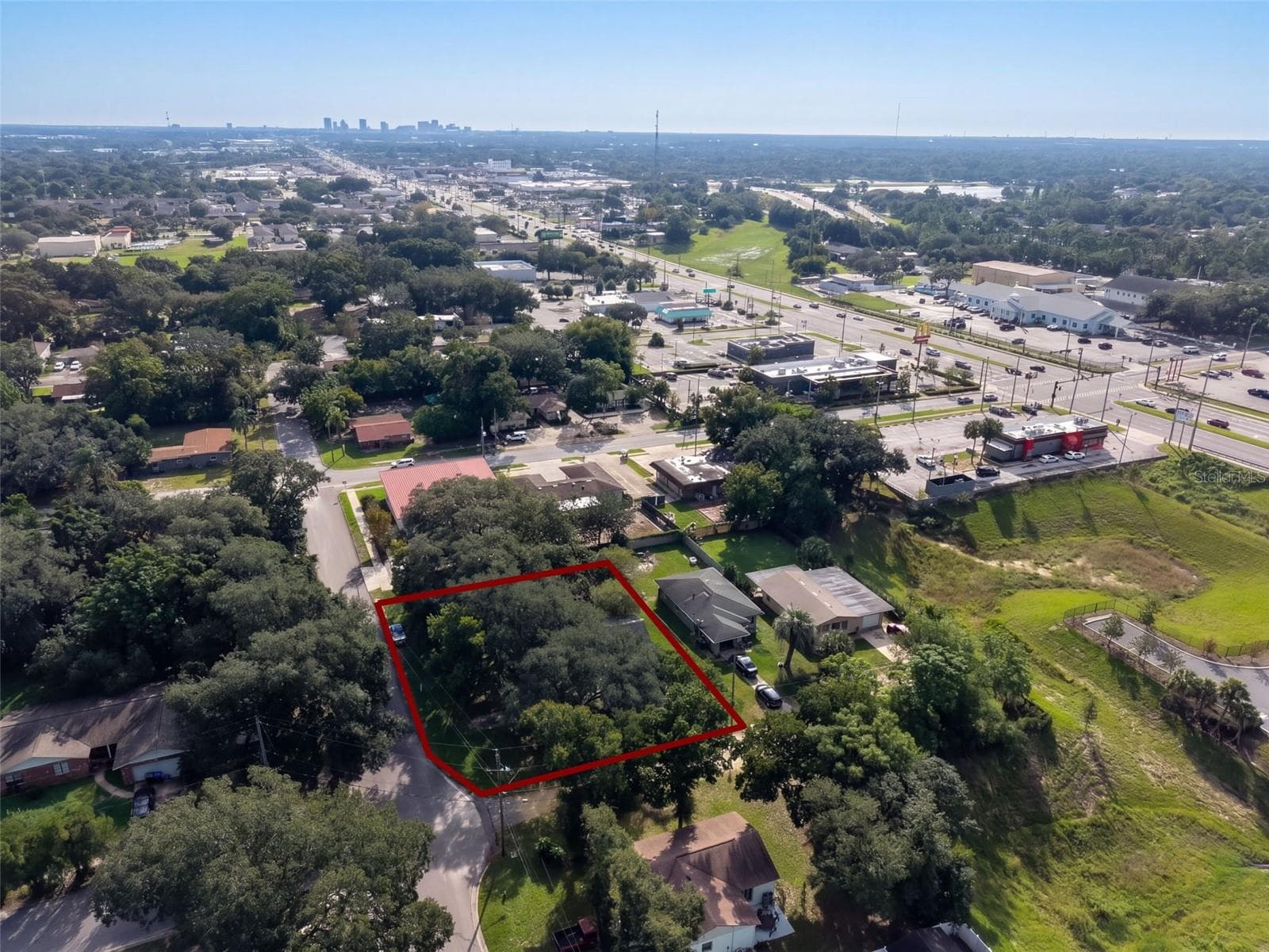 Single Family Residence at 819 KIRK ST, ORLANDO, photo 8 of 12