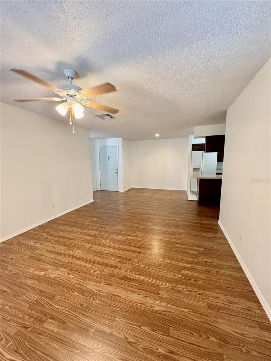 Condominium at 231 RED MAPLE PL #N/A, BRANDON, photo 2 of 7
