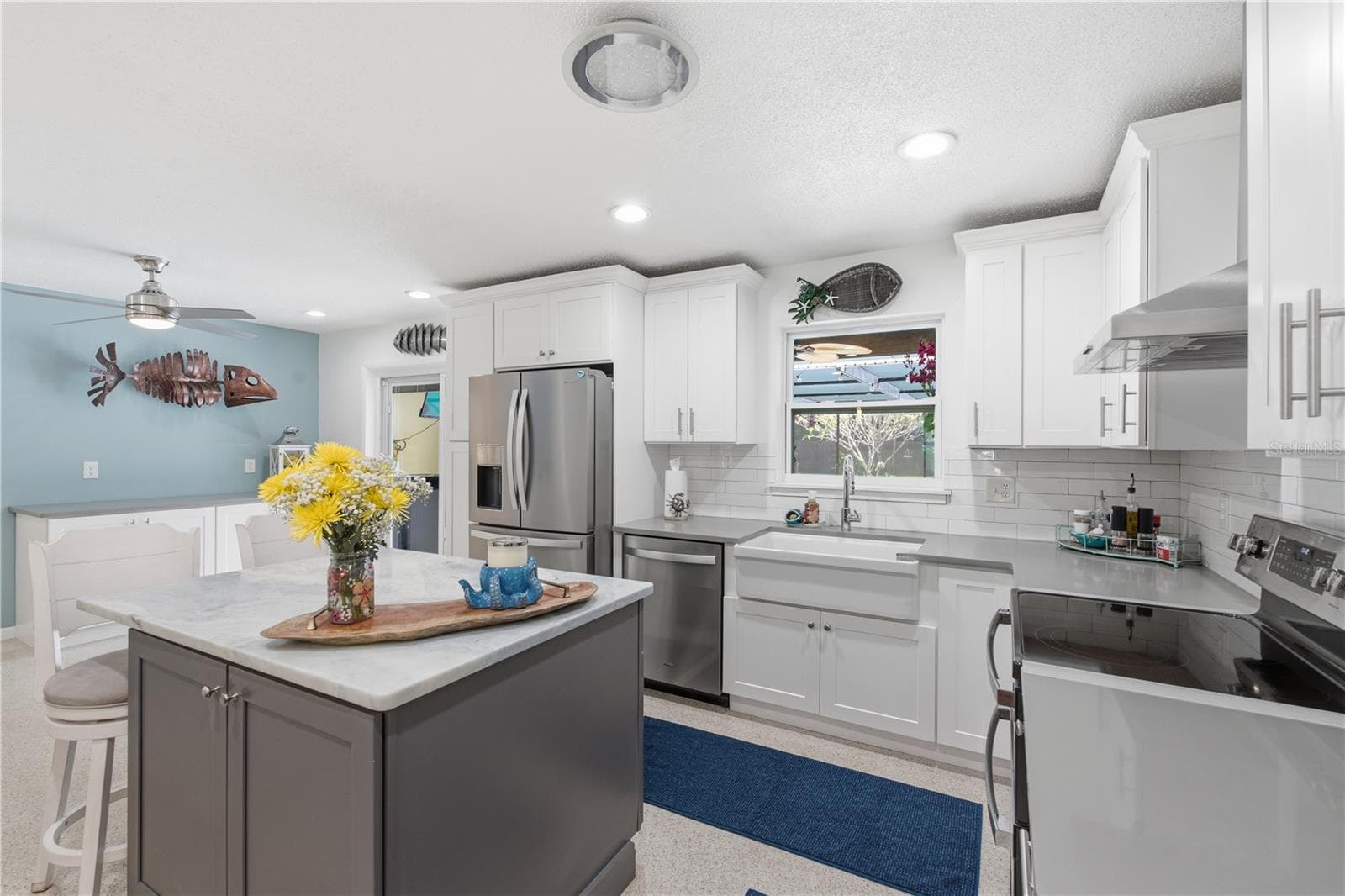 Single Family Residence at 2015 PARK ST N, ST PETERSBURG, photo 11 of 52