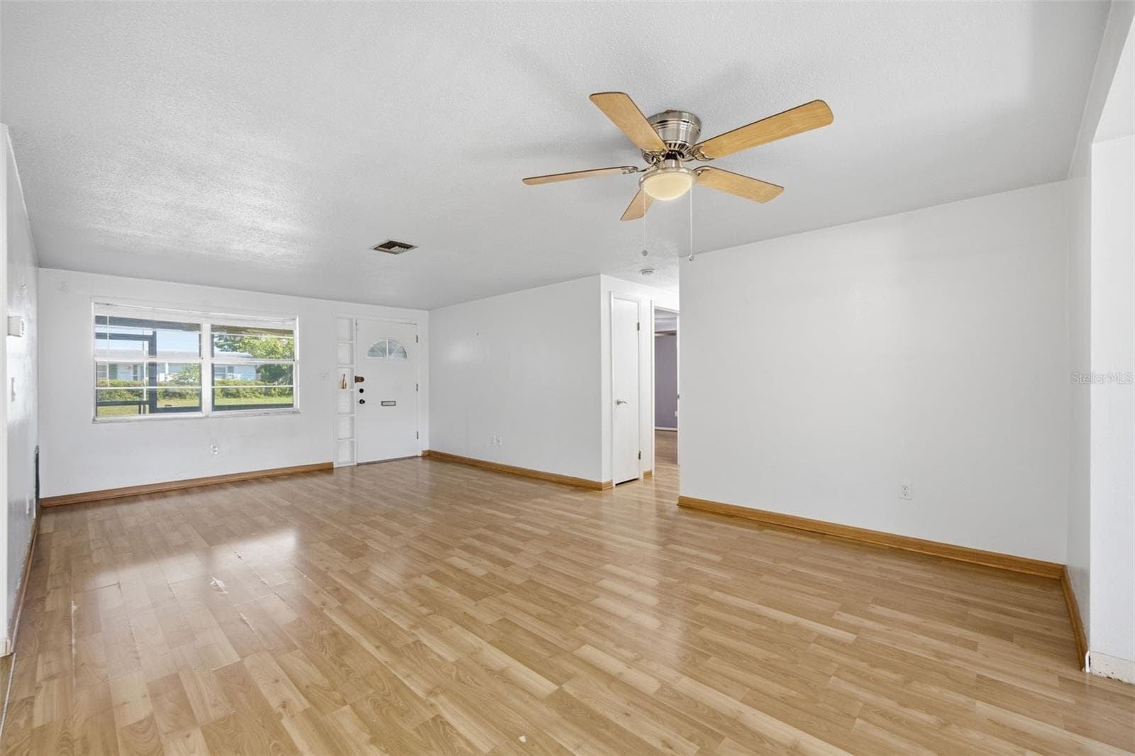 Single Family Residence at 4030 CLUSTER DR, HOLIDAY, photo 9 of 45