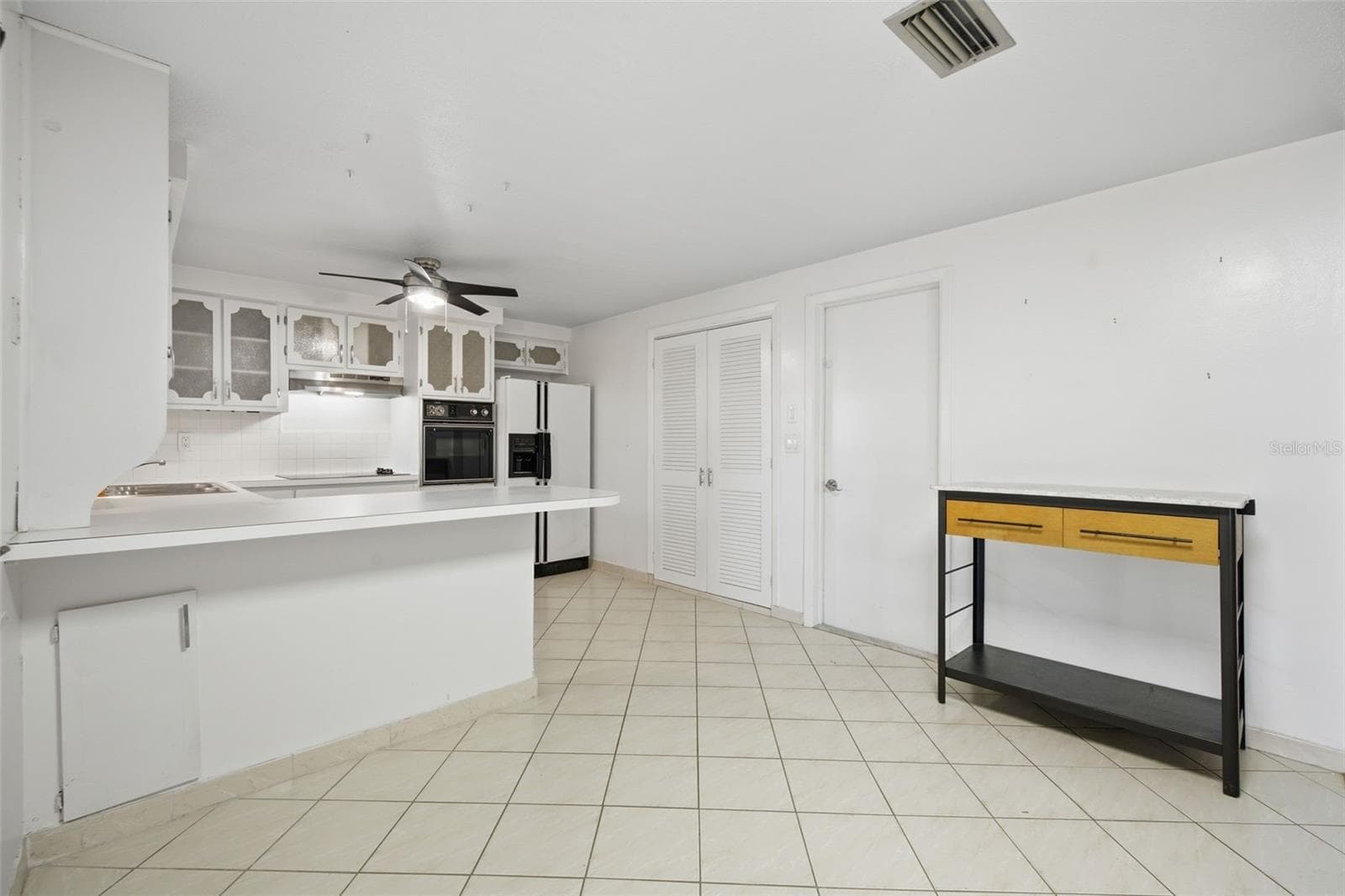 Single Family Residence at 4030 CLUSTER DR, HOLIDAY, photo 12 of 45