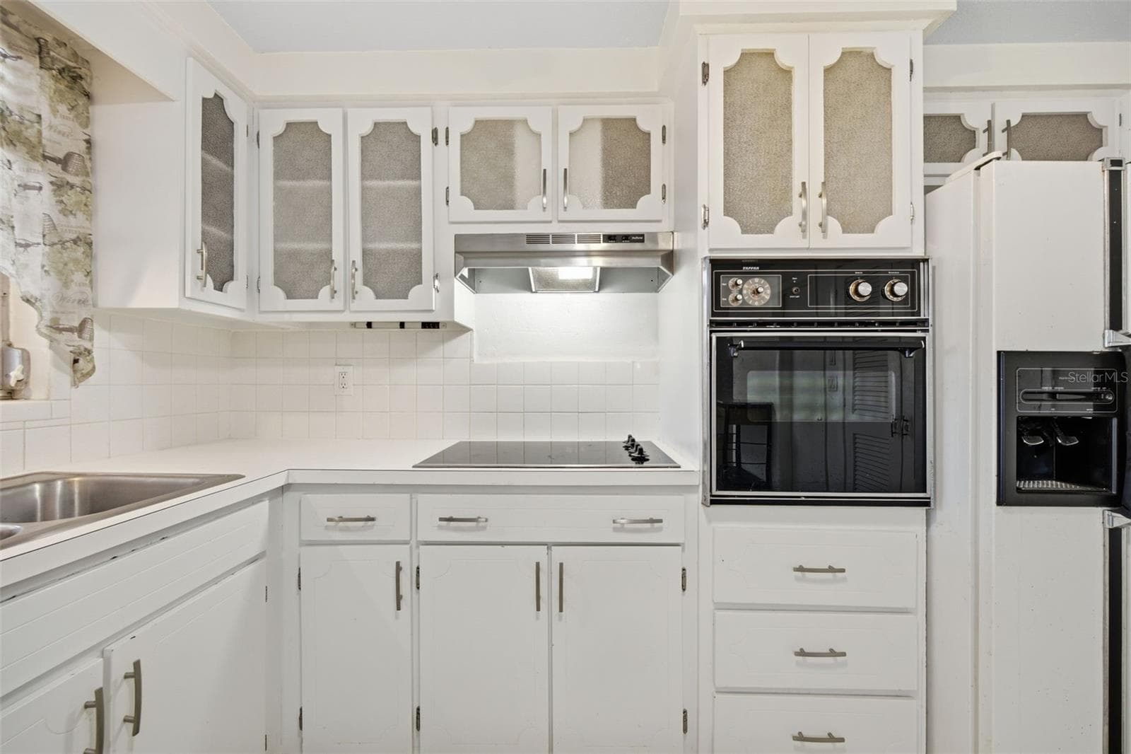 Single Family Residence at 4030 CLUSTER DR, HOLIDAY, photo 15 of 45