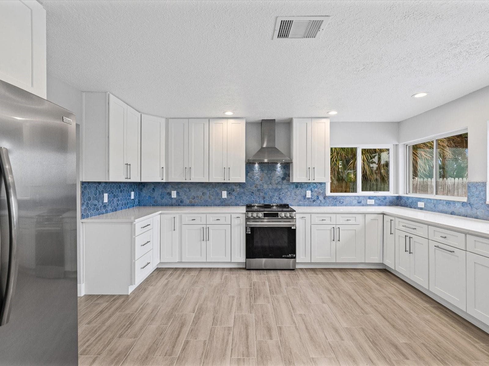 Single Family Residence at 529 80TH AVE, ST PETE BEACH, photo 8 of 40