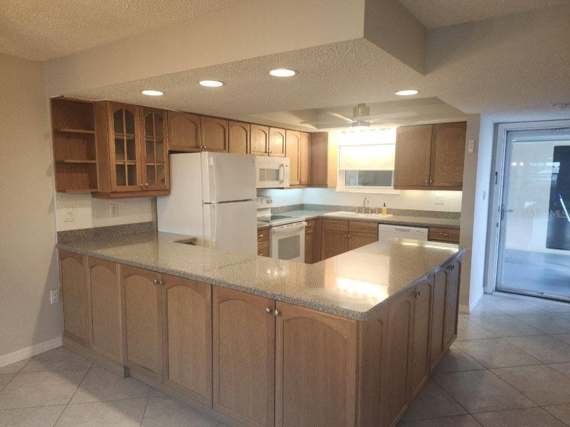 Condominium at 4660 MARINE PKWY #304, NEW PORT RICHEY, photo 6 of 16