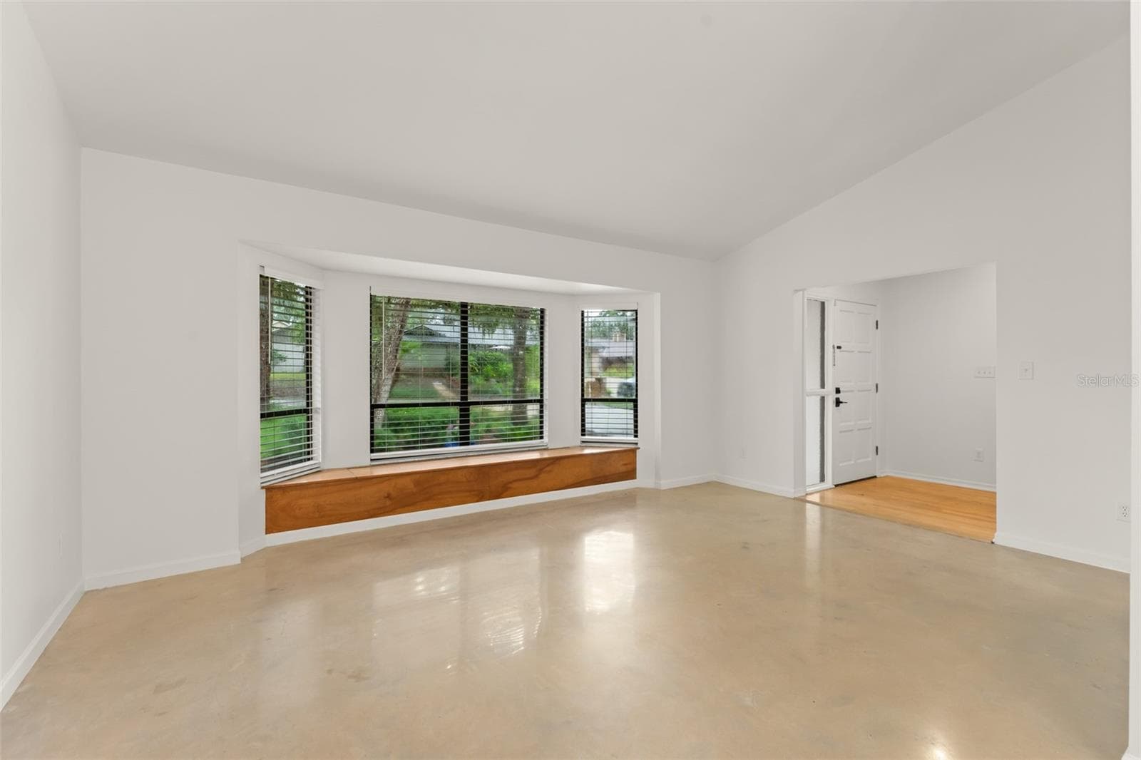 Single Family Residence at 154 CITRUS TREE LN, LONGWOOD, photo 8 of 43