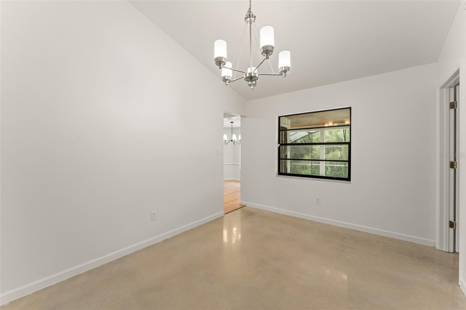 Single Family Residence at 154 CITRUS TREE LN, LONGWOOD, photo 9 of 43