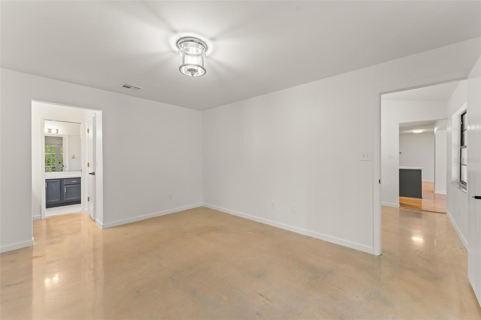 Single Family Residence at 154 CITRUS TREE LN, LONGWOOD, photo 11 of 43