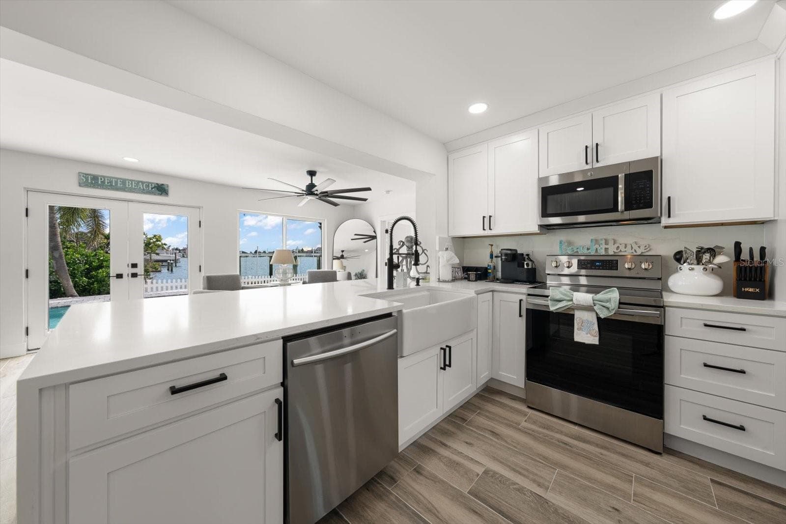 Kitchen - 650 64TH AVE, ST PETE BEACH