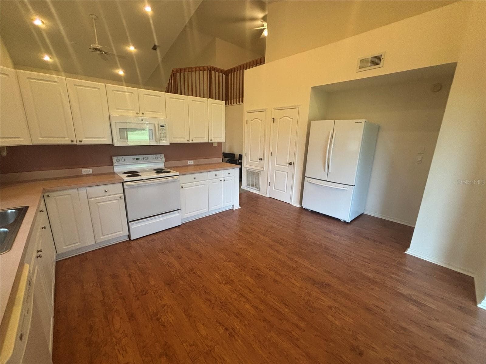 Single Family Residence at 8815 VILLAGE GREEN BLVD, CLERMONT, photo 12 of 25