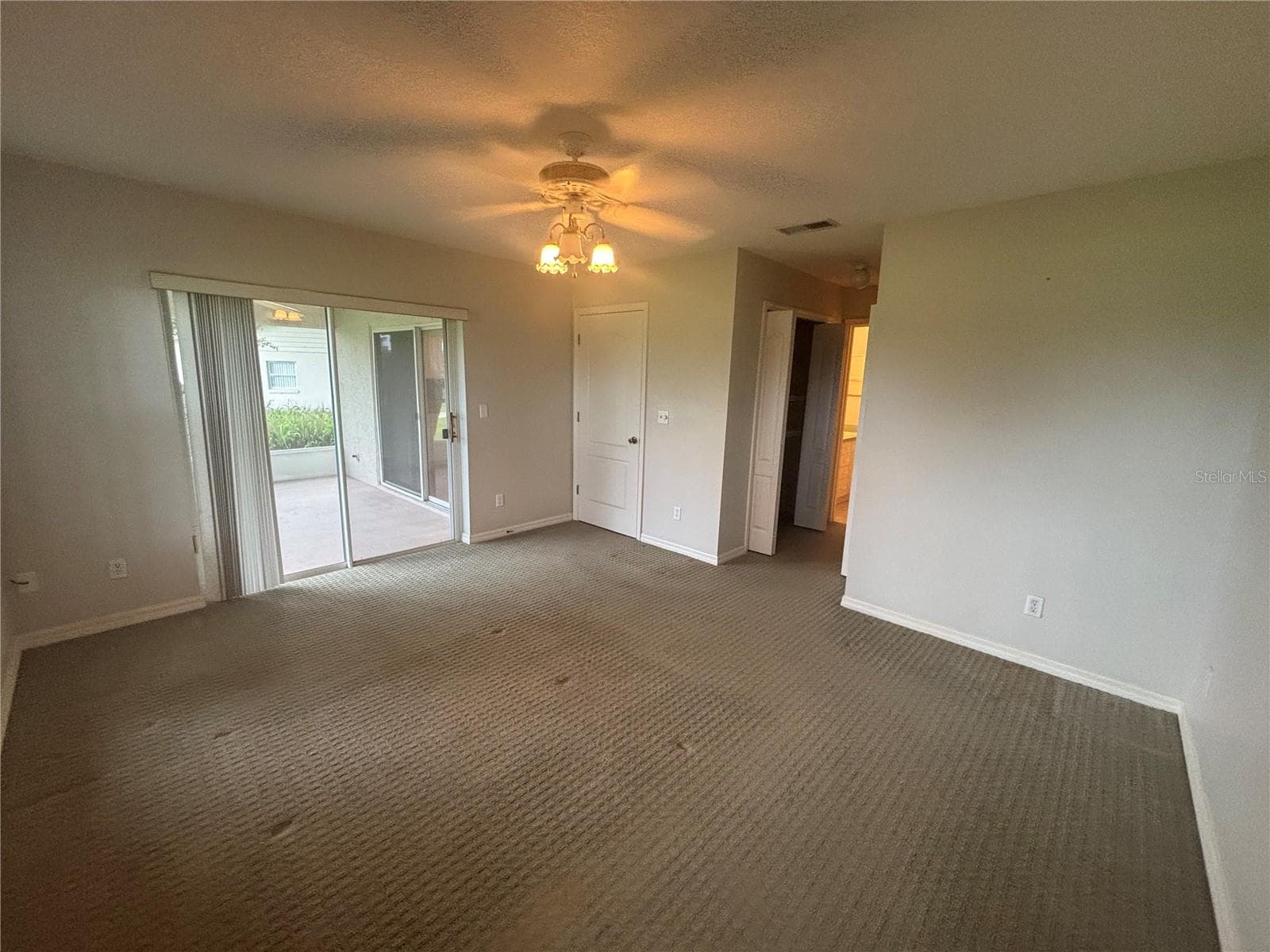 Single Family Residence at 8815 VILLAGE GREEN BLVD, CLERMONT, photo 16 of 25