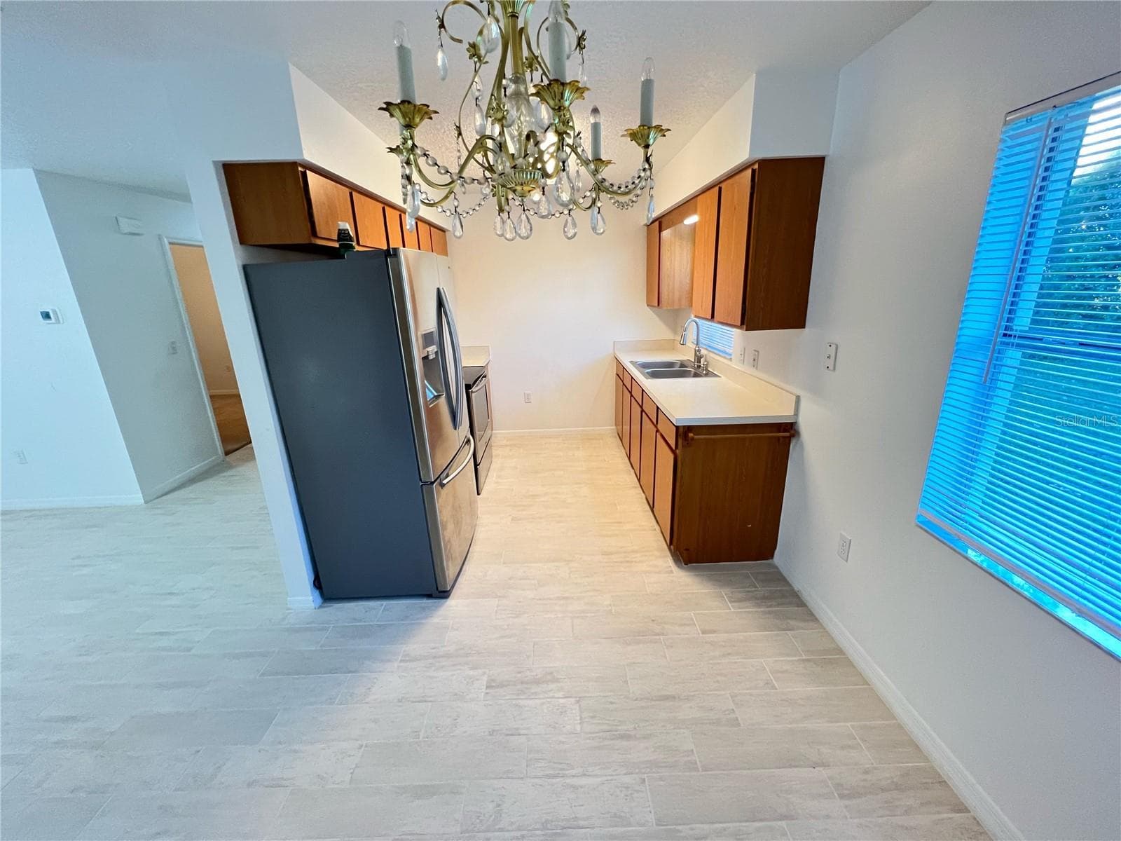 Single Family Residence at 33 LAKEVIEW CT, MASCOTTE, photo 6 of 22