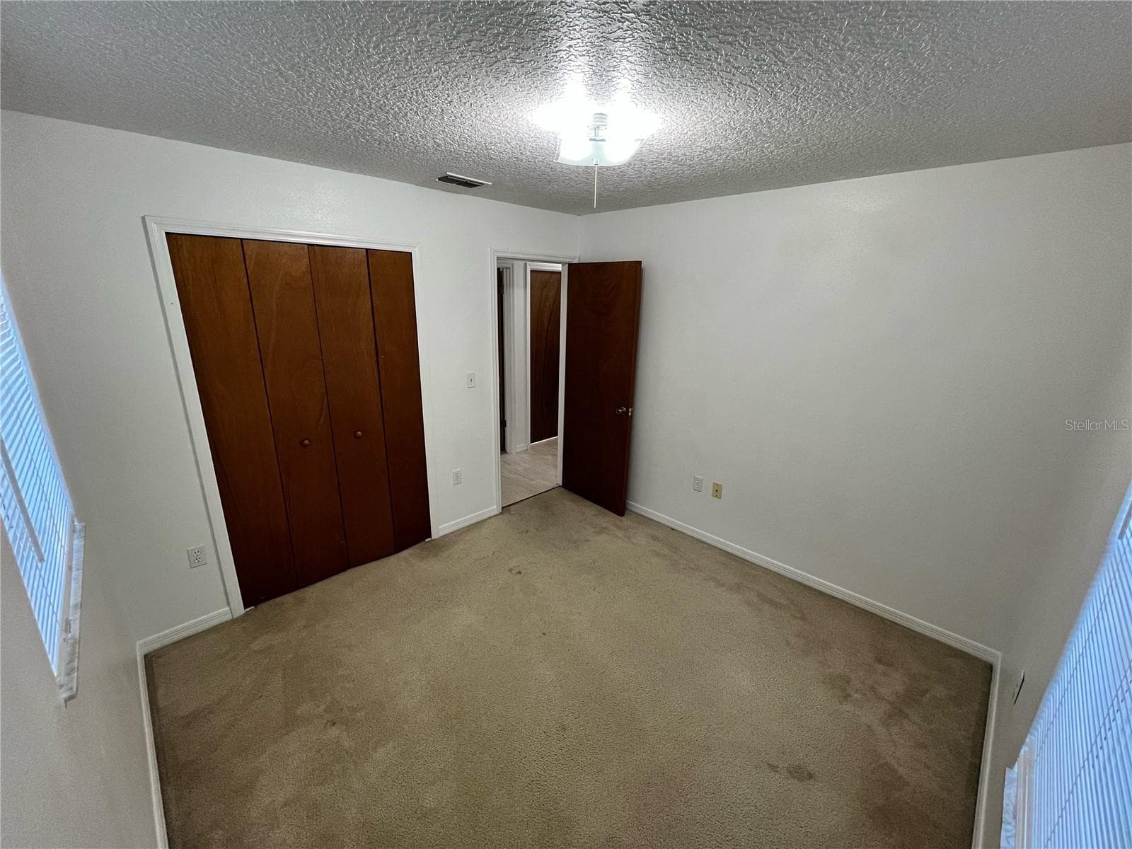 Single Family Residence at 33 LAKEVIEW CT, MASCOTTE, photo 10 of 22