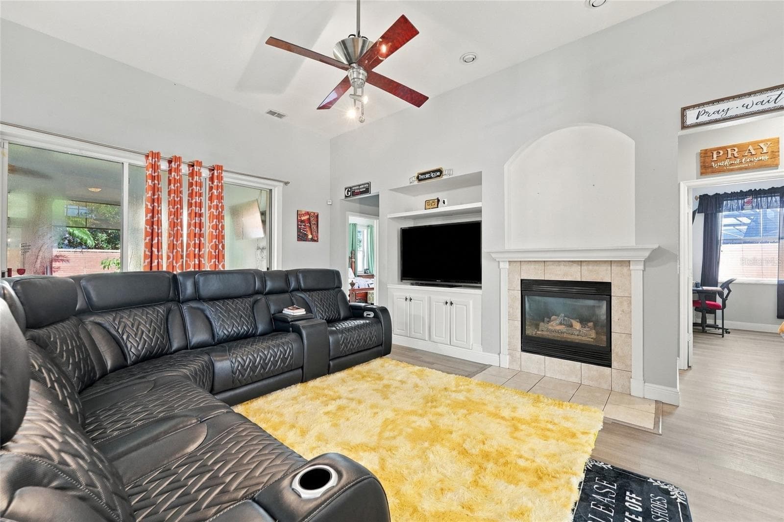 Single Family Residence at 14531 RIVIERA POINTE DR, ORLANDO, photo 13 of 43