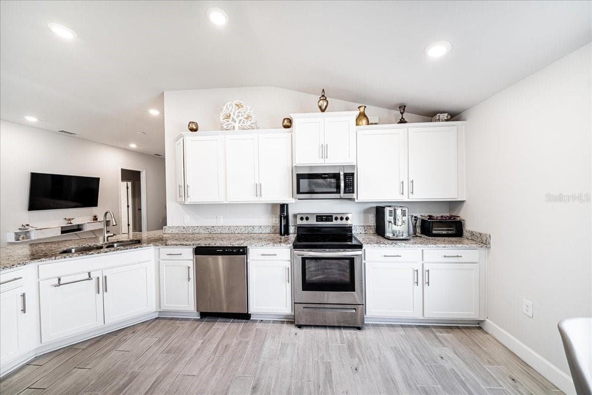 Single Family Residence at 2588 AVERLAND LOOP, NORTH PORT, photo 17 of 52