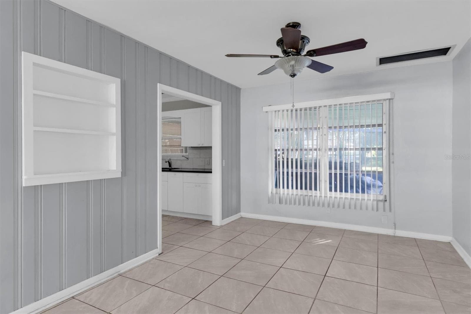 Single Family Residence at 7633 S CRESCENT LOOP, FLORAL CITY, photo 9 of 47
