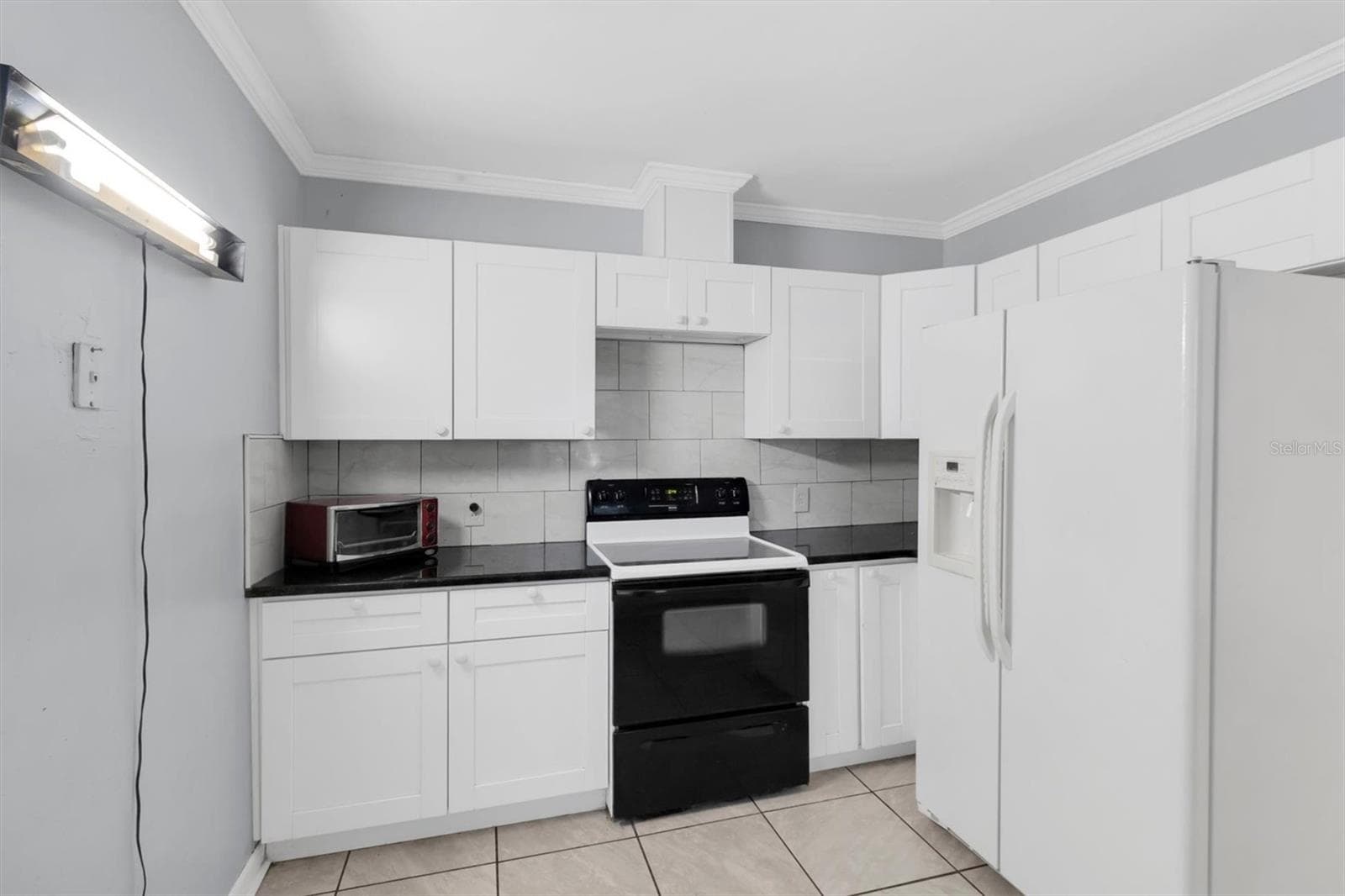 Single Family Residence at 7633 S CRESCENT LOOP, FLORAL CITY, photo 13 of 47